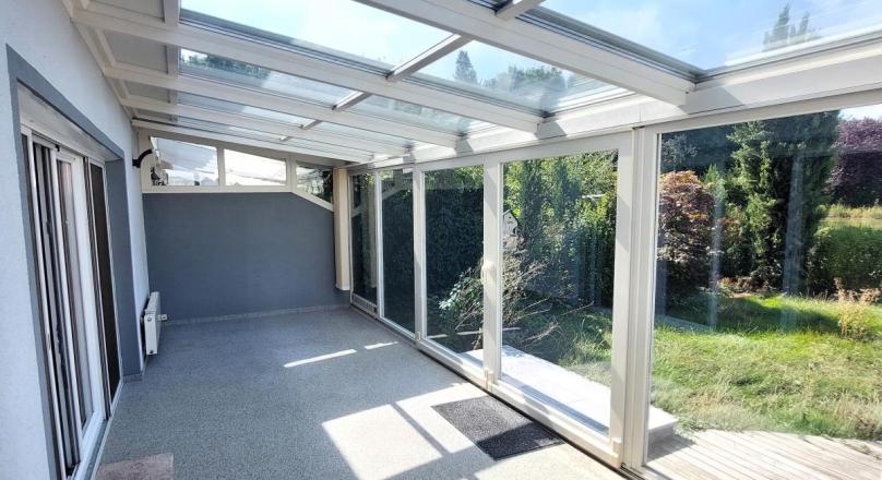 V E R K A U F T !MODERNES WOHNEN AN EINEM BADETEICH - Doppelhaushälfte mit hochwertiger Ausstattung