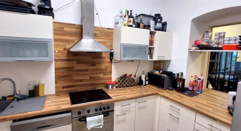 Renovierte Altbauwohnung nächst Viktor-Adler Mark - befristet vermietet