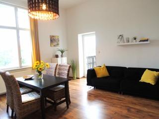 RESERVIERT! WOHNUNG IN SCHÖNER JUGENDSTILVILLA 