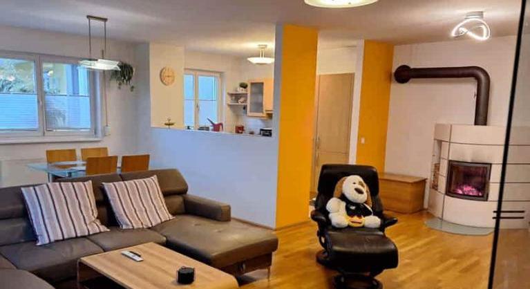 CHARMANTE EIGENTUMSWOHNUNG  MIT GARTEN IN TOP LAGE