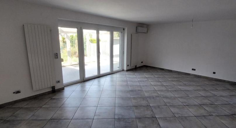 V E R K A U F T !MODERNES WOHNEN AN EINEM BADETEICH - Doppelhaushälfte mit hochwertiger Ausstattung