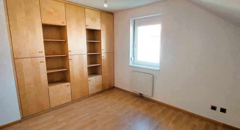 V E R K A U F T !MODERNES WOHNEN AN EINEM BADETEICH - Doppelhaushälfte mit hochwertiger Ausstattung