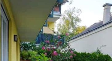 CHARMANTE EIGENTUMSWOHNUNG  MIT GARTEN IN TOP LAGE