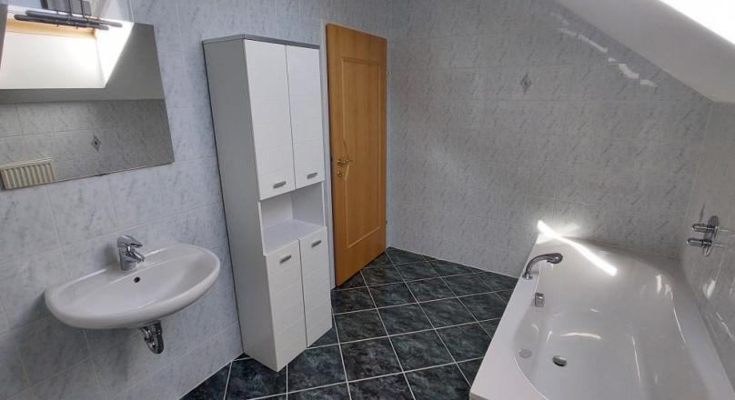 V E R K A U F T !MODERNES WOHNEN AN EINEM BADETEICH - Doppelhaushälfte mit hochwertiger Ausstattung